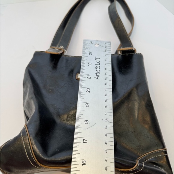 Cutest faux leather black purse. - Picture 8 of 13